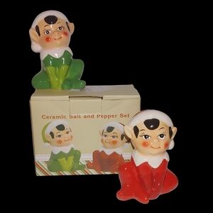Cracker Barrel Elf Ceramic Shaker Set - Red and Green